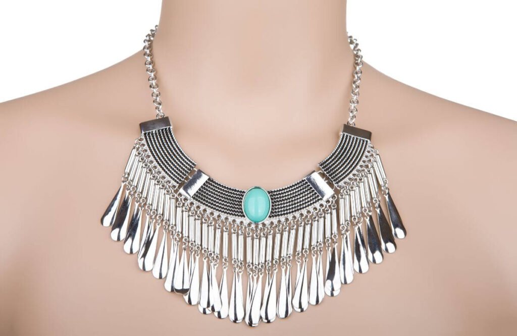 Metallic bib necklaces silver