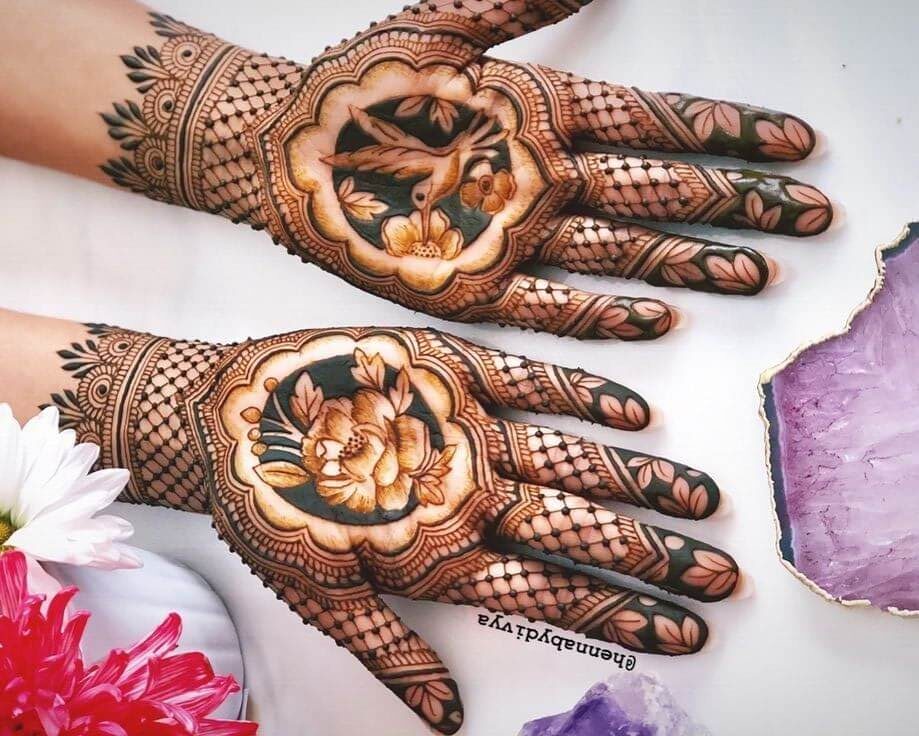 Modern Floral Shaded Hatheli Mehndi Designs for Front Hands