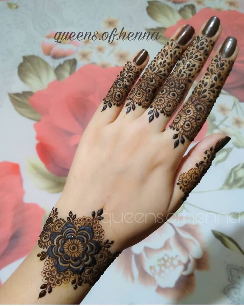 bracelet with finger Mehndi Designs